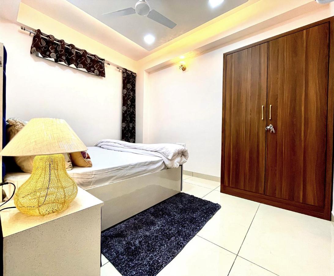 Airport Bliss Apartment+Balcony & Netflix + Prime Jaipur Bagian luar foto
