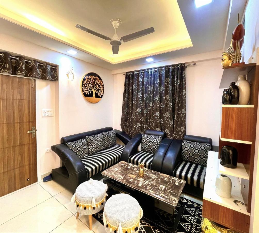 Airport Bliss Apartment+Balcony & Netflix + Prime Jaipur Bagian luar foto