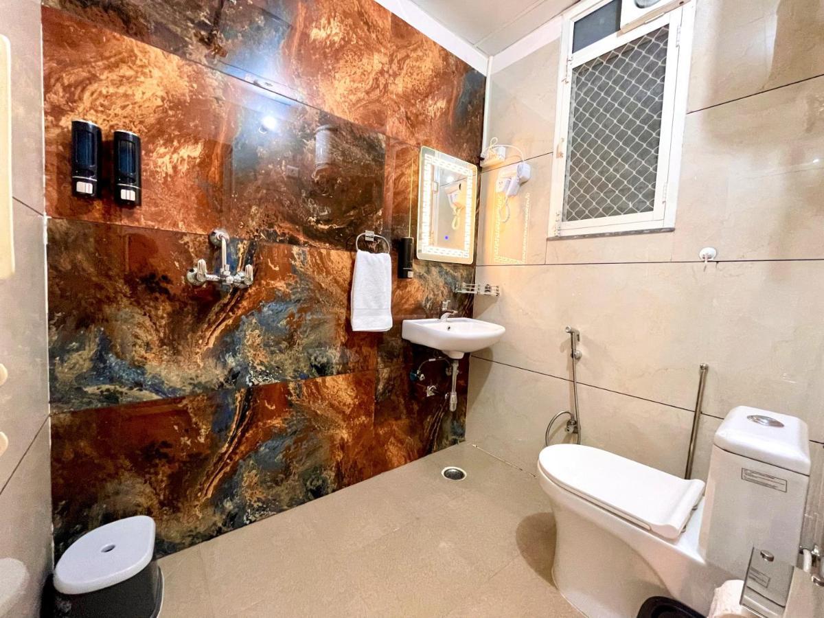 Airport Bliss Apartment+Balcony & Netflix + Prime Jaipur Bagian luar foto