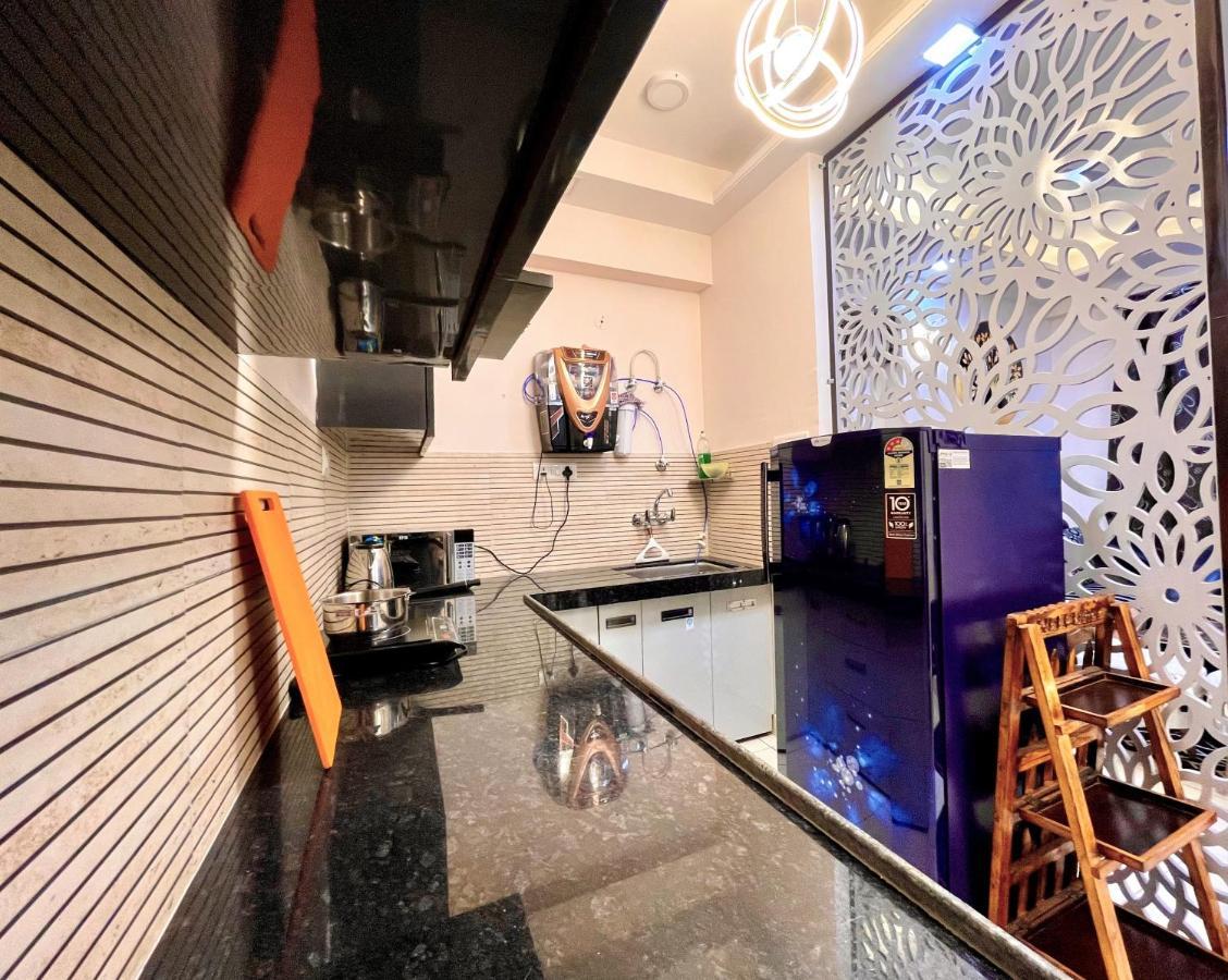Airport Bliss Apartment+Balcony & Netflix + Prime Jaipur Bagian luar foto